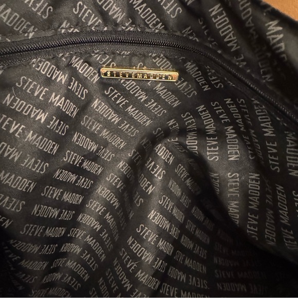 Steve Madden Large Logo Embossed Tote Tan Shoulder Bag Gold Hardware - Picture 6 of 12